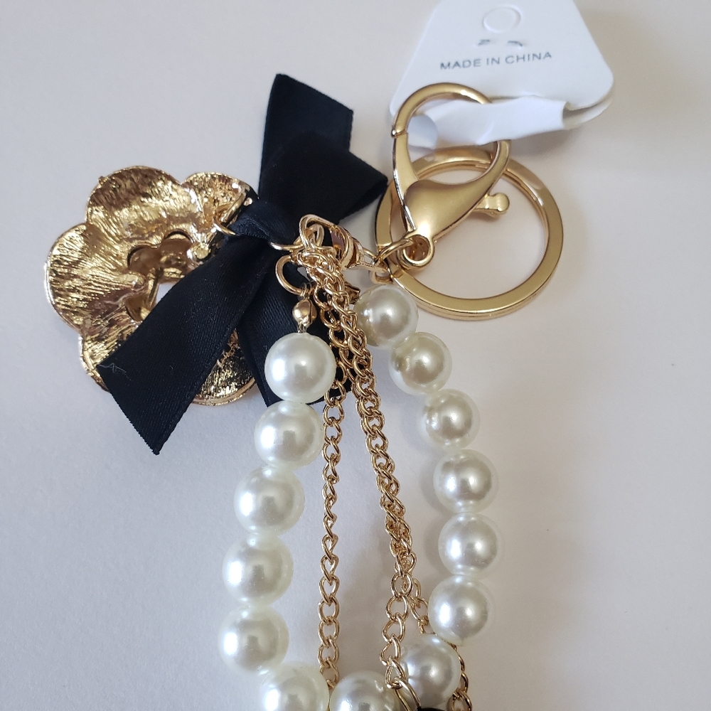 new fashion Traditional Luxury Accessory pearl and Rhinestone Keychain Clover - Picture 7 of 7
